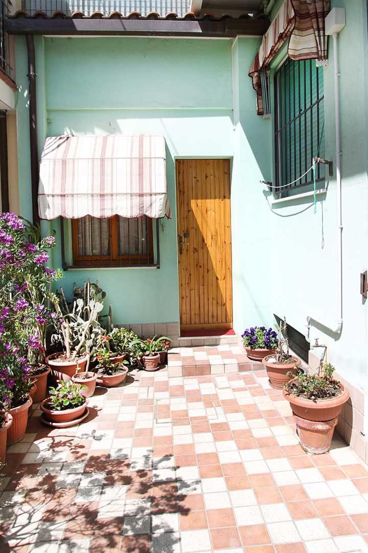 Hotel Dolores Rimini Bagian luar foto