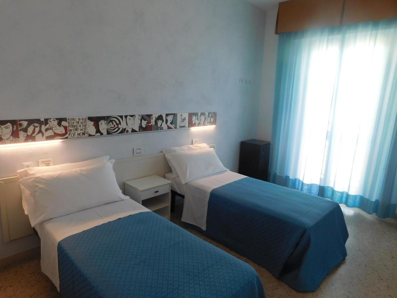Hotel Dolores Rimini Bagian luar foto